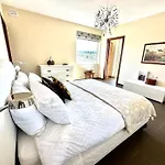 Appartamento Zer- Spacious House With Terrace And Views