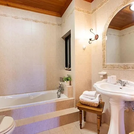 Lejlighed Zer- Spacious House With Terrace And Views *