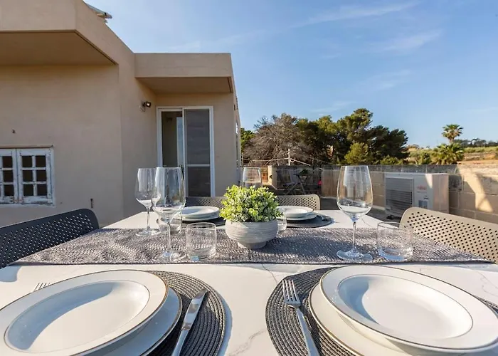 Zer- Spacious House With Terrace And Views Marsaxlokk