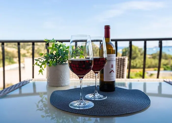 Zer- Spacious House With Terrace And Views Daire *