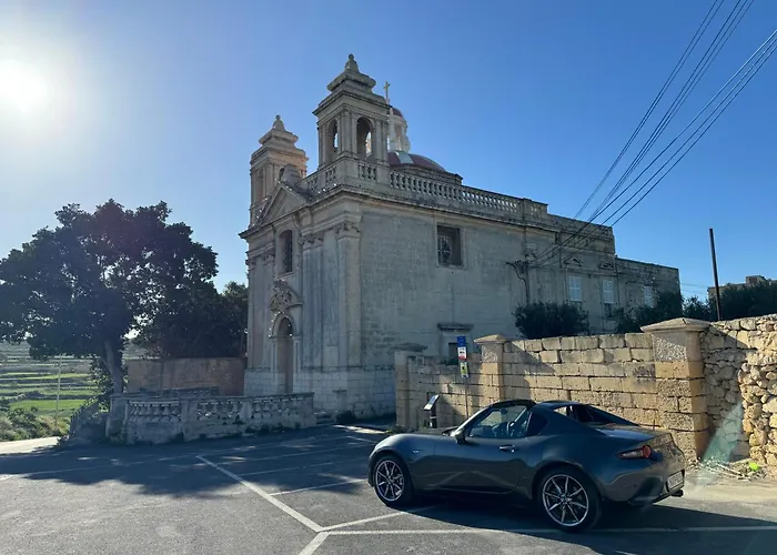 Daire Zer- Spacious House With Terrace And Views Marsaxlokk