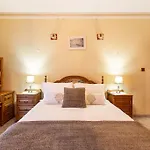 Zer- Spacious House With Terrace And Views * Marsaxlokk