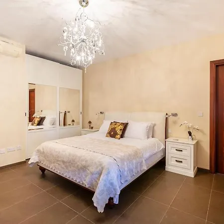 Zer- Spacious House With Terrace And Views Apartment