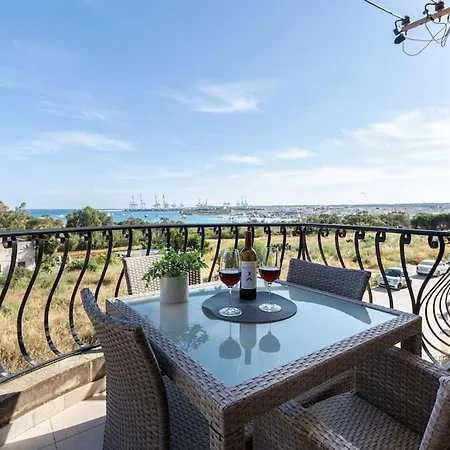 Zer- Spacious House With Terrace And Views *
