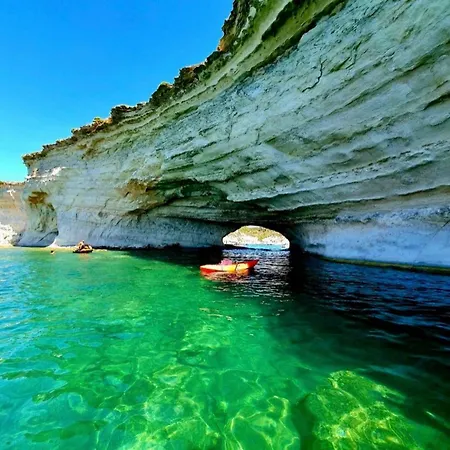 Zer- Spacious House With Terrace And Views * Marsaxlokk