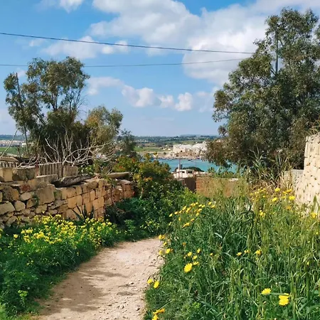 Zer- Spacious House With Terrace And Views Marsaxlokk