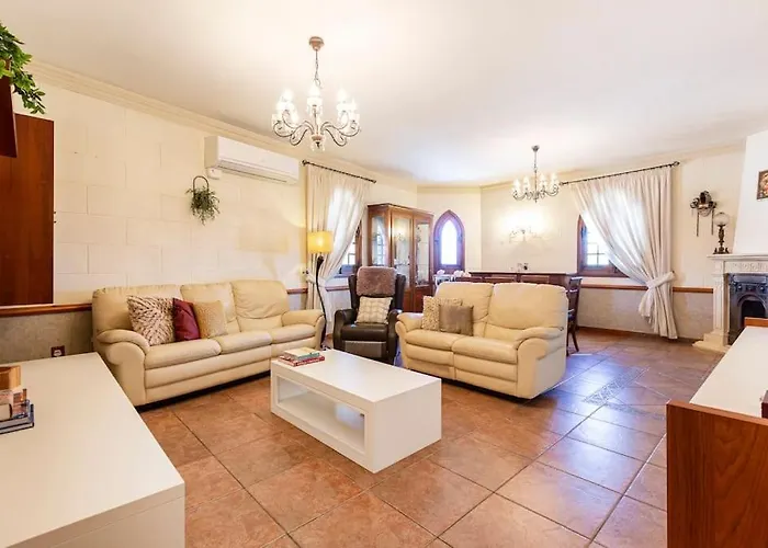 Zer- Spacious House With Terrace And Views *