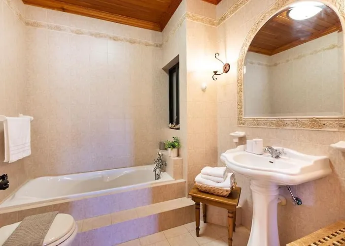 Apartament Zer- Spacious House With Terrace And Views *